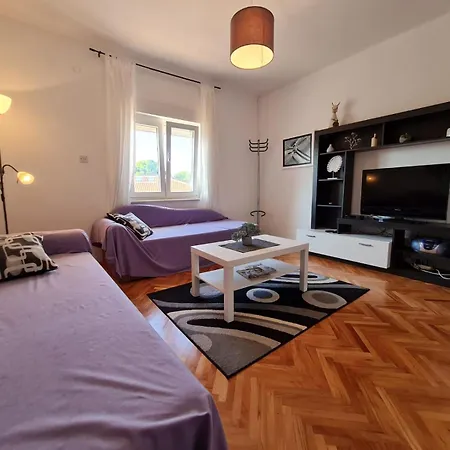 Vesna Apartamento